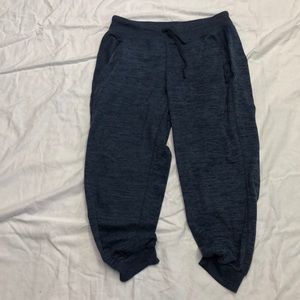 ATHLETA JOGGER CAPRI SWEATS
